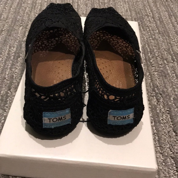Toms - Picture 3 of 4